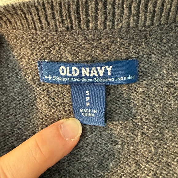 Old Navy Women's Charcoal Crew Neck Sweater - Picture 5 of 6